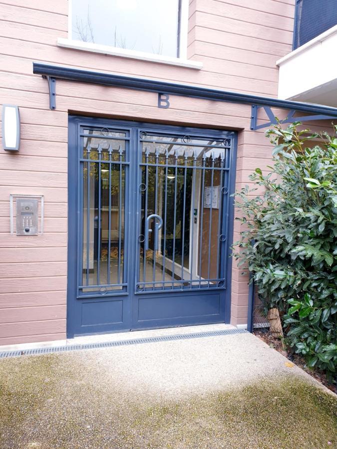Appartement Studio O Fil De L'O A 12 Kilometres De Disneyland Paris Crecy-la-Chapelle Bagian luar foto