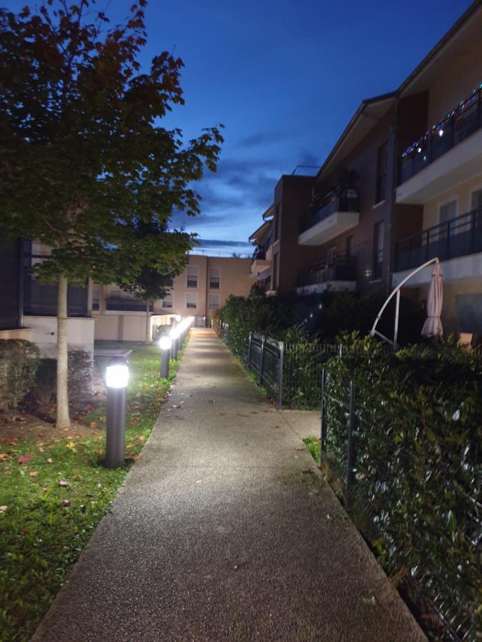 Appartement Studio O Fil De L'O A 12 Kilometres De Disneyland Paris Crecy-la-Chapelle Bagian luar foto
